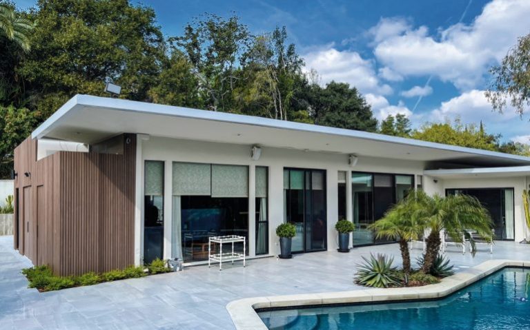 Residential in Los Angeles Featuring Siding